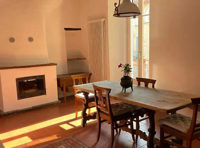 Tipica Casa Ticinese A Carona *